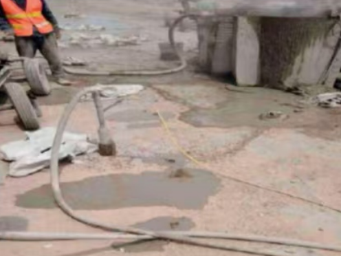 瓯海水泥混凝土路面板底注浆技术 路面脱空注浆整治方案